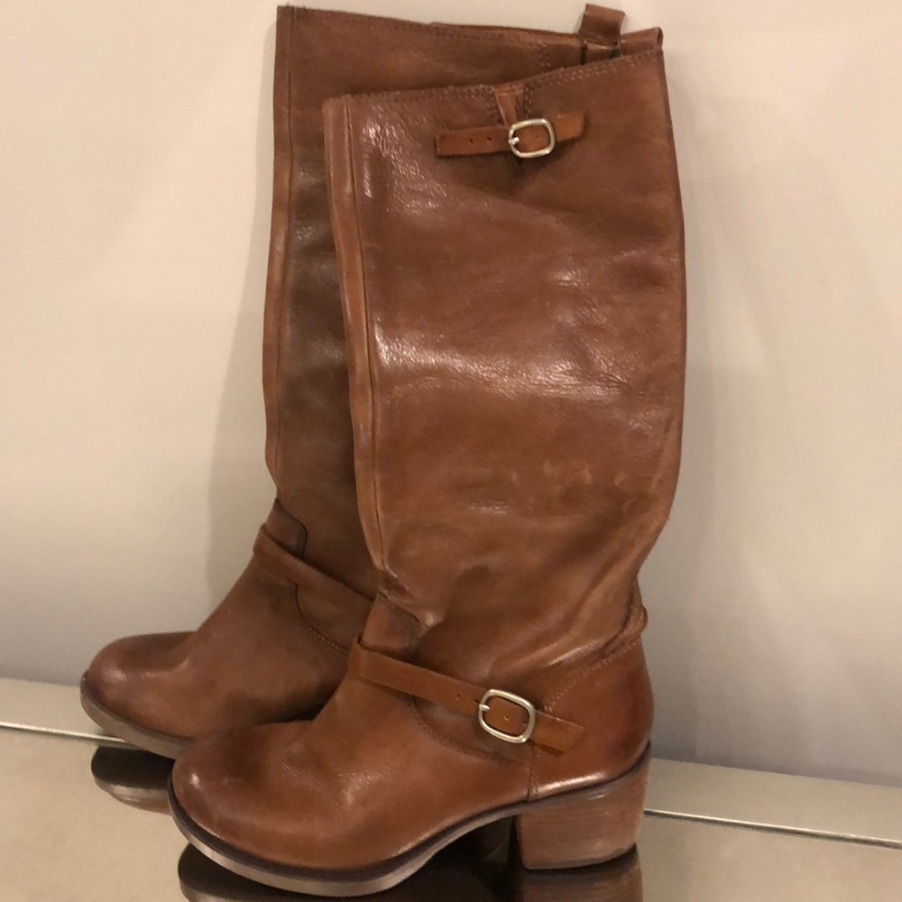 Women’s tall boots